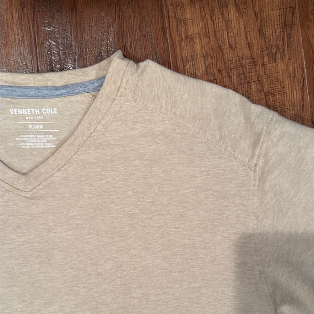 Kenneth Cole New York Beige V-Neck T-Shirt Men’s - Picture 3 of 3